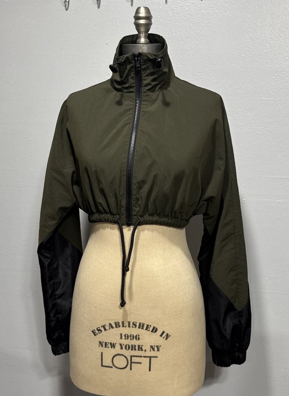 Collusion Womens Full Zip Short Cropped Jacket Sz 2 High Neck Long Sleeve Green